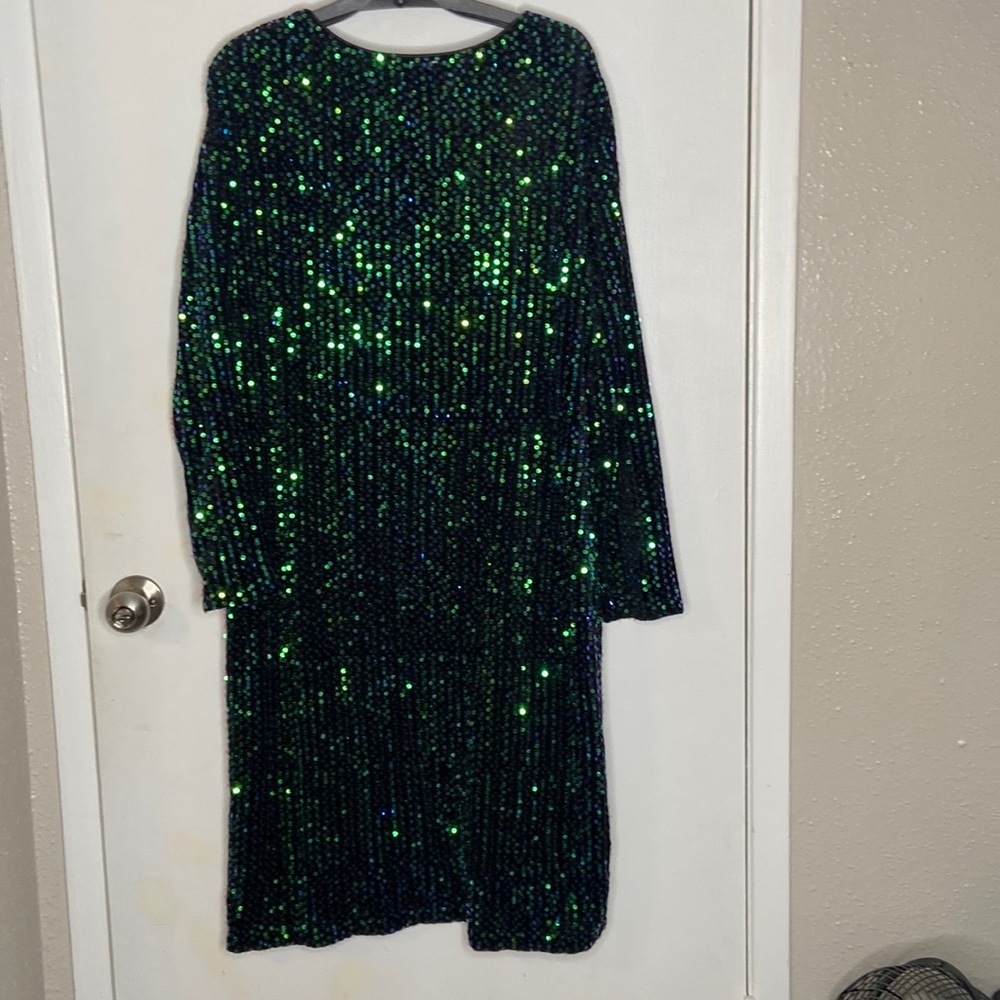 In Voland sequence lined dress